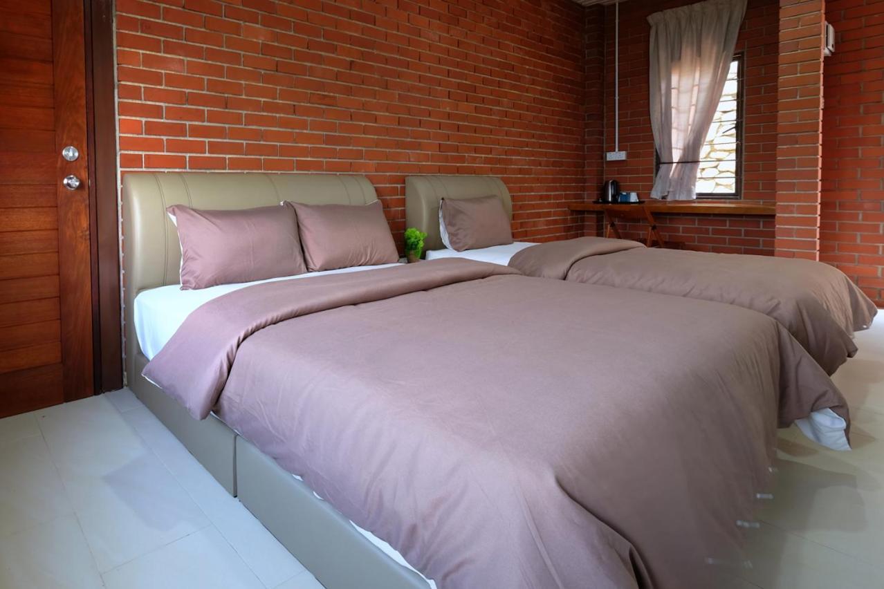 Red House The Garden Stay In Bukit Tinggi By Play Bentong Εξωτερικό φωτογραφία