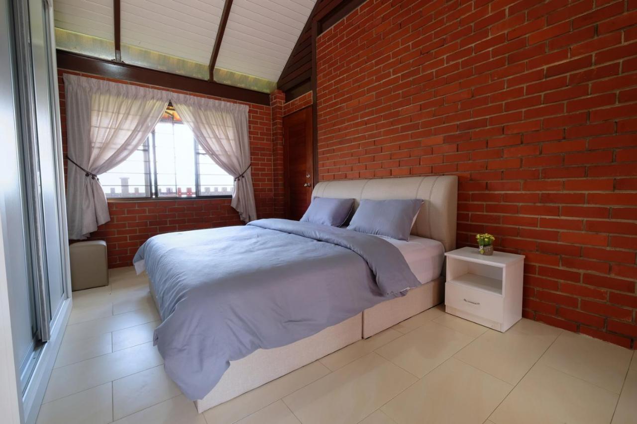 Red House The Garden Stay In Bukit Tinggi By Play Bentong Εξωτερικό φωτογραφία