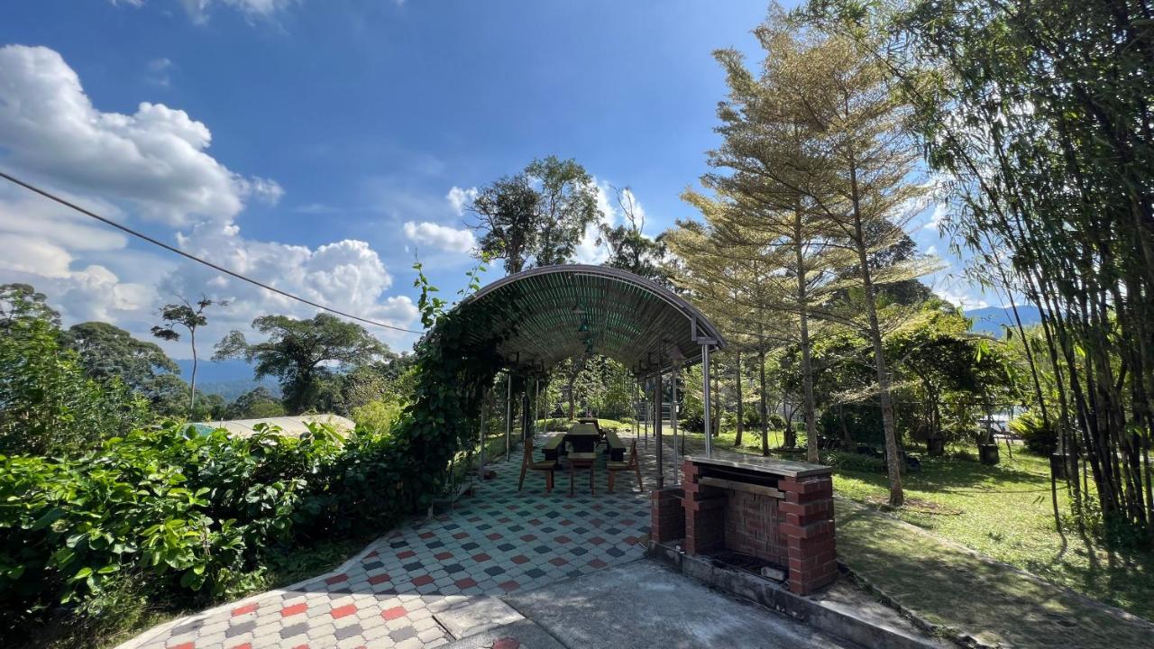 Red House The Garden Stay In Bukit Tinggi By Play Bentong Εξωτερικό φωτογραφία