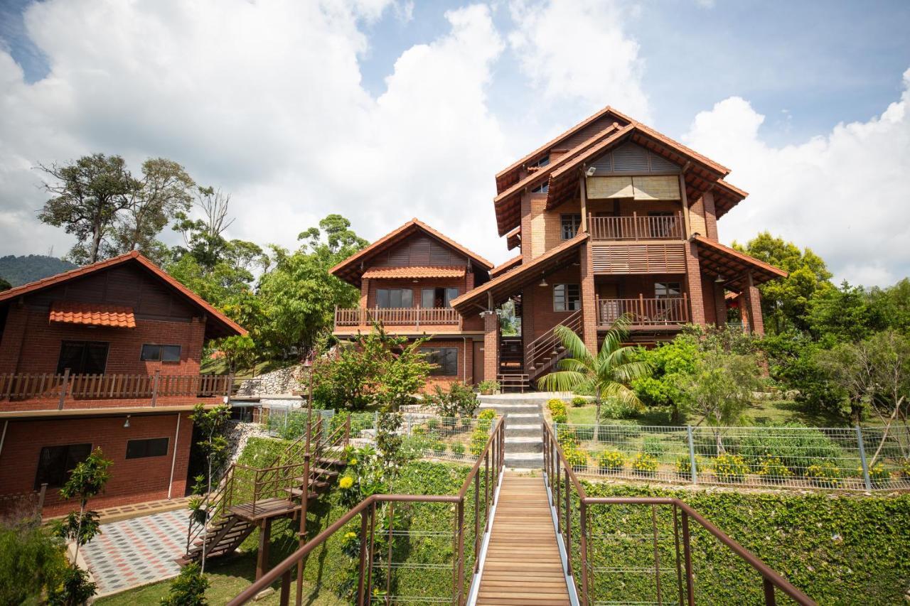 Red House The Garden Stay In Bukit Tinggi By Play Bentong Εξωτερικό φωτογραφία
