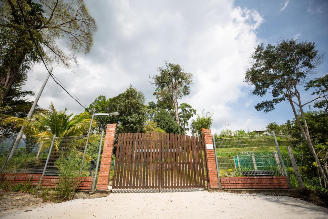 Red House The Garden Stay In Bukit Tinggi By Play Bentong Εξωτερικό φωτογραφία