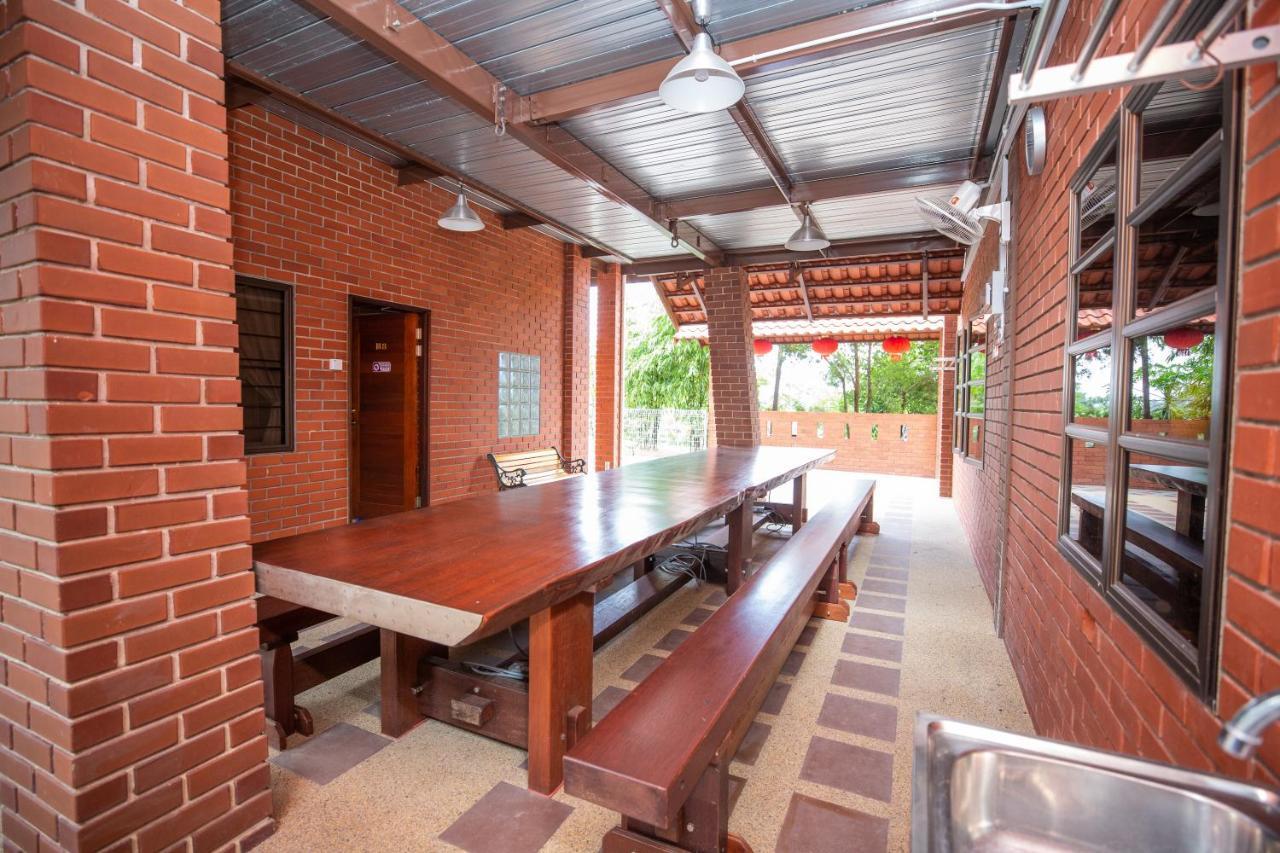 Red House The Garden Stay In Bukit Tinggi By Play Bentong Εξωτερικό φωτογραφία