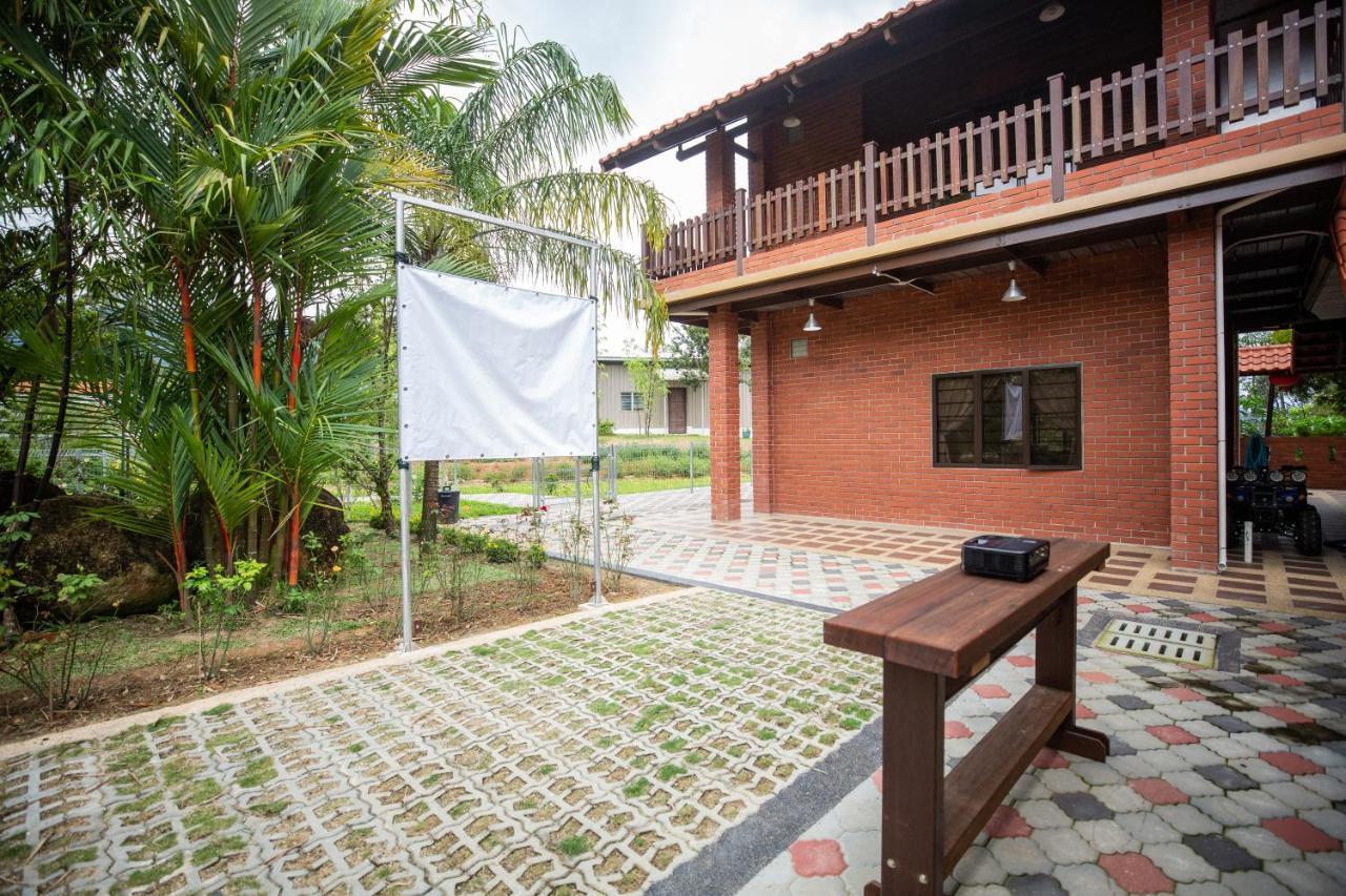 Red House The Garden Stay In Bukit Tinggi By Play Bentong Εξωτερικό φωτογραφία
