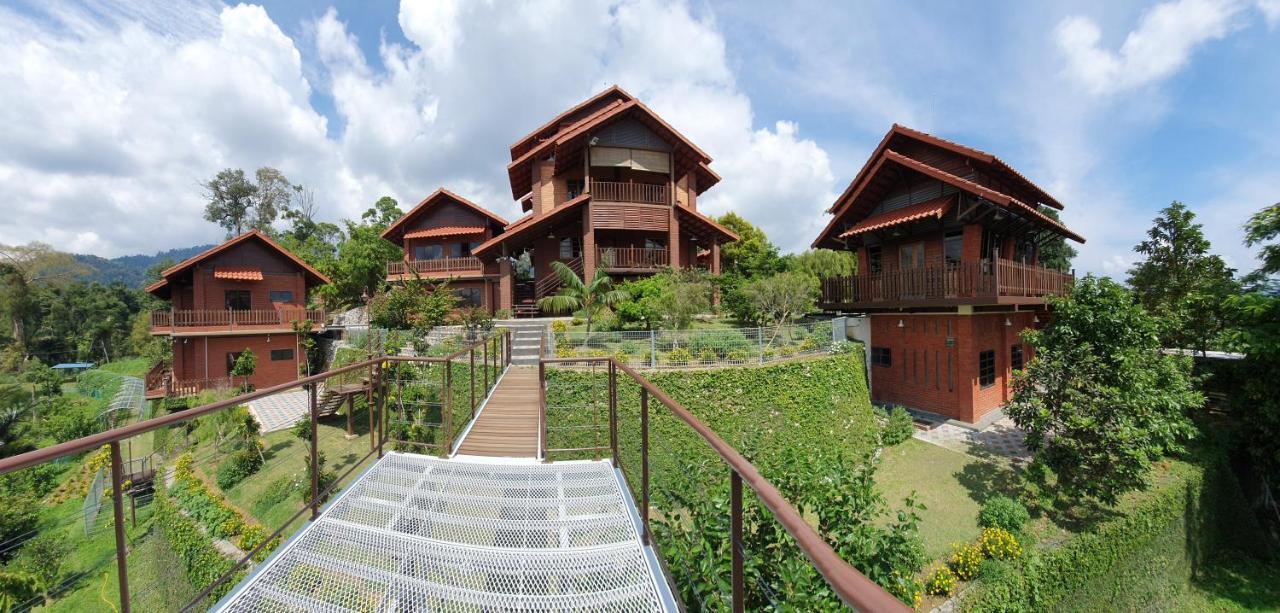 Red House The Garden Stay In Bukit Tinggi By Play Bentong Εξωτερικό φωτογραφία