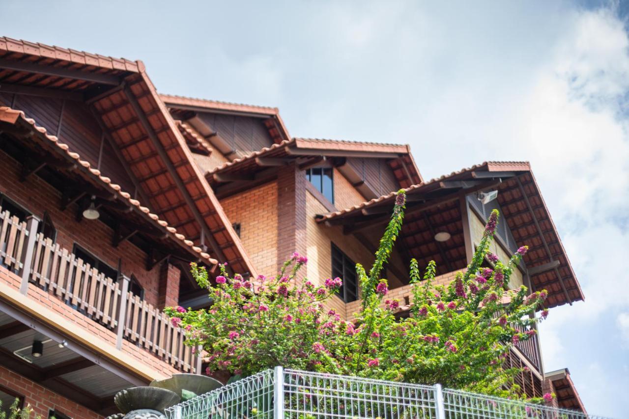 Red House The Garden Stay In Bukit Tinggi By Play Bentong Εξωτερικό φωτογραφία